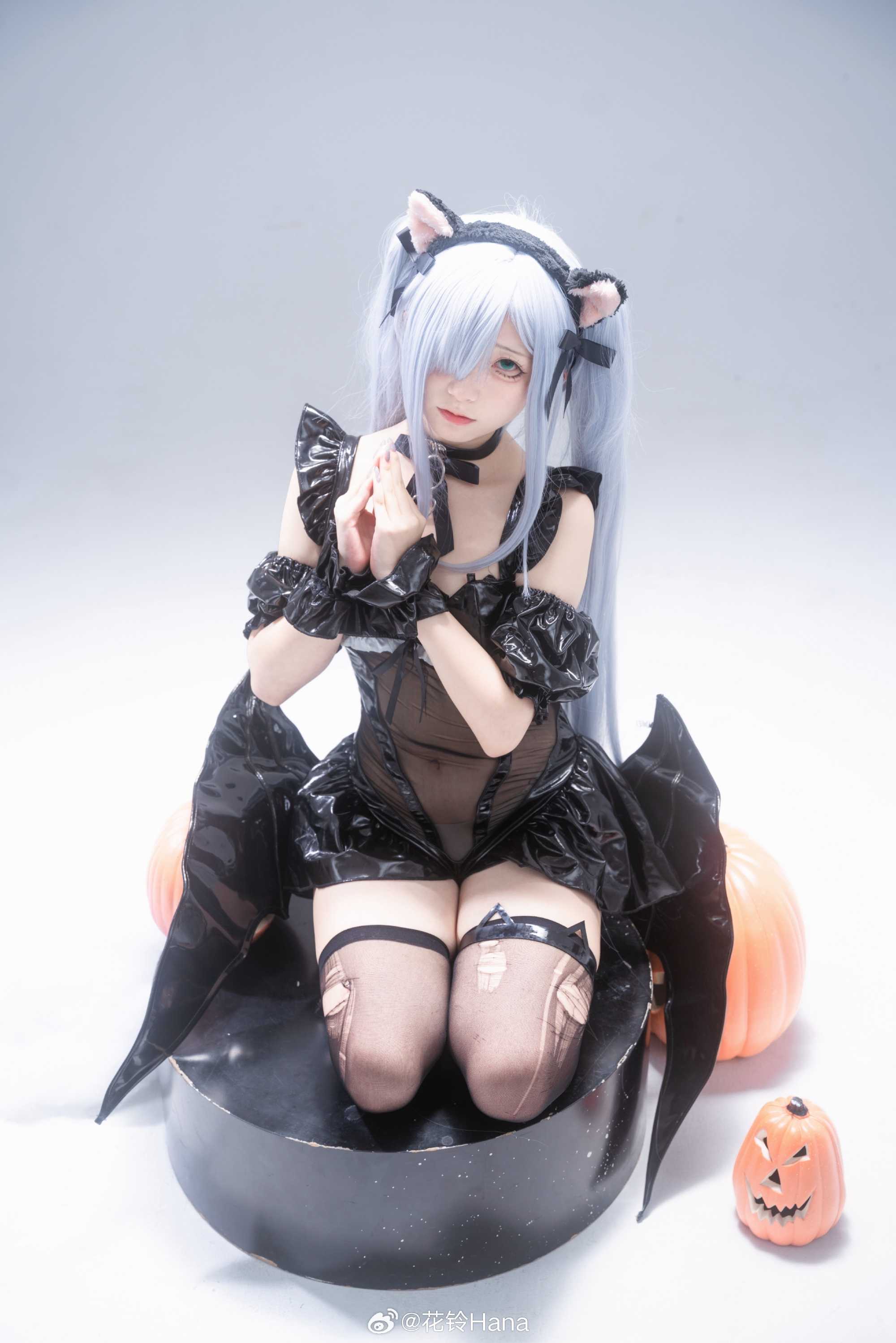 今天是不是可以向指挥官要糖果来着…🎃雅努斯-万圣喵喵惊悚夜🎃@花铃Hana