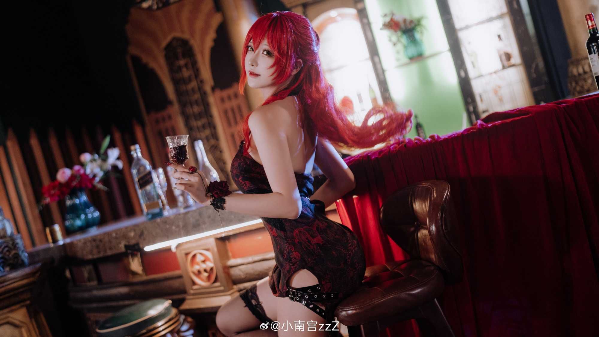 COSPLAY开拓者，不要像卡芙卡那样捣乱，还有不要叫姬子阿姨，要叫姬子小姐。崩坏：星穹铁道姬子@小南宫zzZ卡芙卡@柠好不好