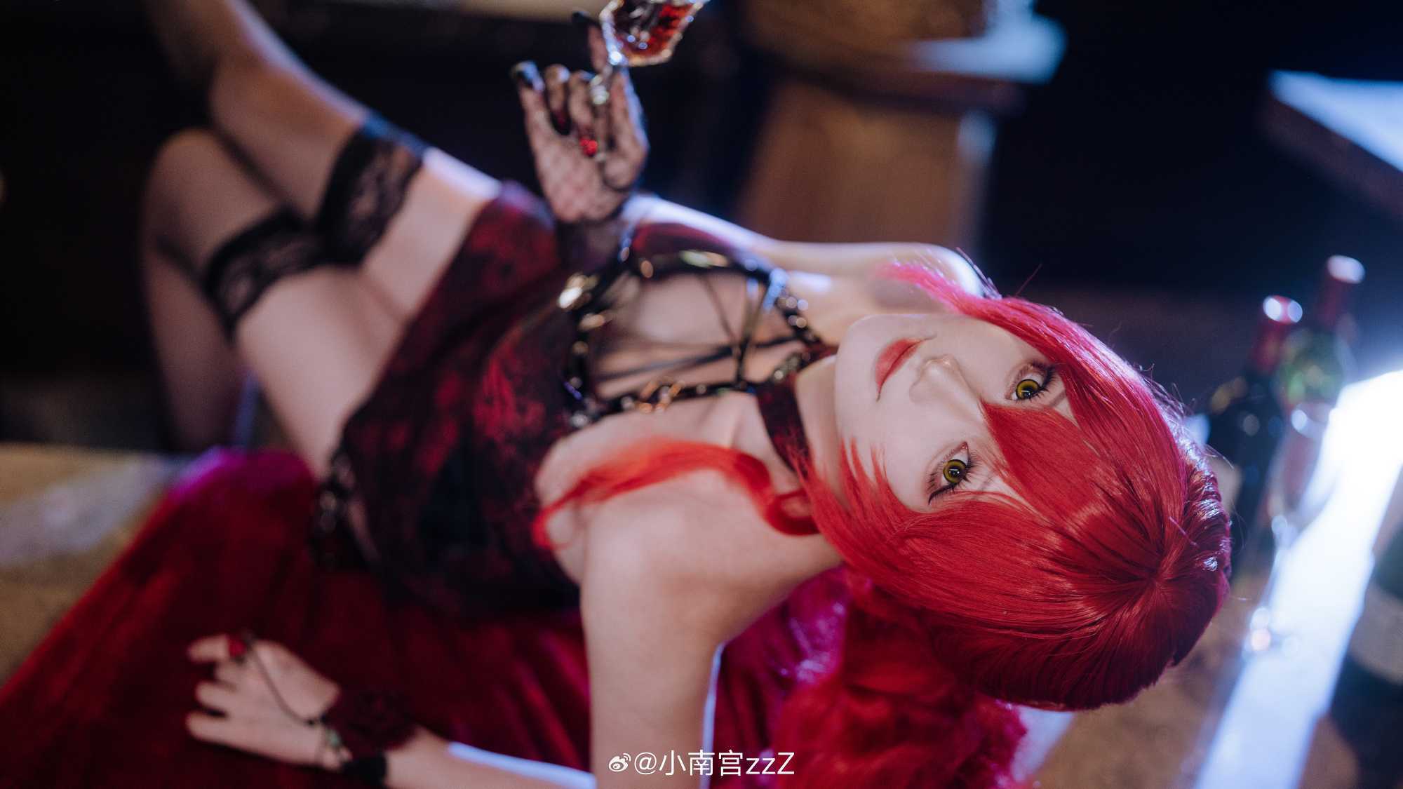 COSPLAY开拓者，不要像卡芙卡那样捣乱，还有不要叫姬子阿姨，要叫姬子小姐。崩坏：星穹铁道姬子@小南宫zzZ卡芙卡@柠好不好