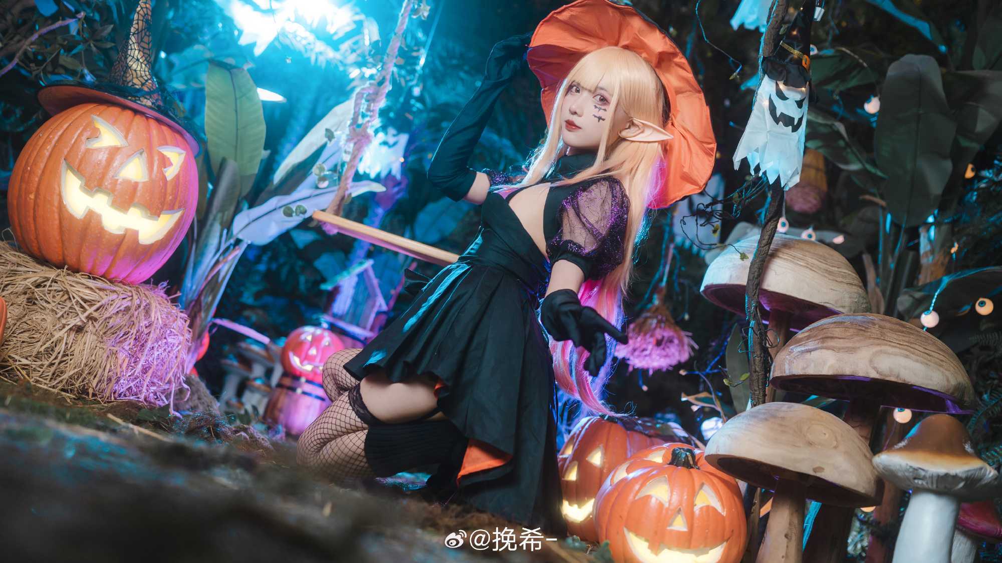 cosplay更衣人偶坠入爱河喜多川海梦@挽希-