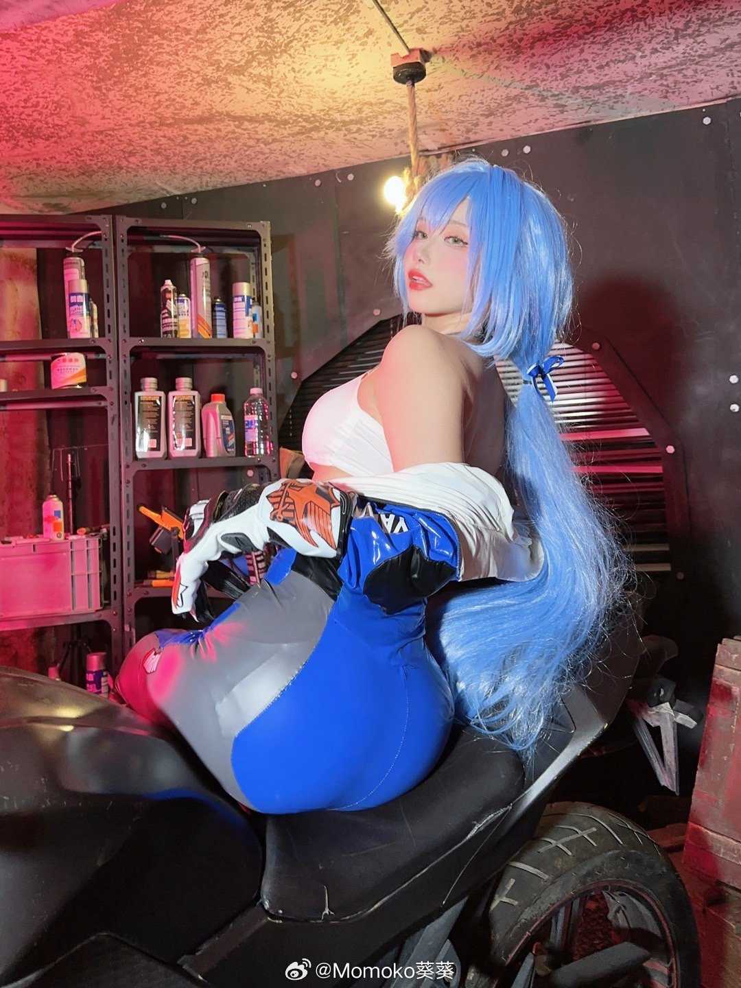 COSPLAY碧蓝航线下次比赛我们也一起加油吧～@Momoko葵葵