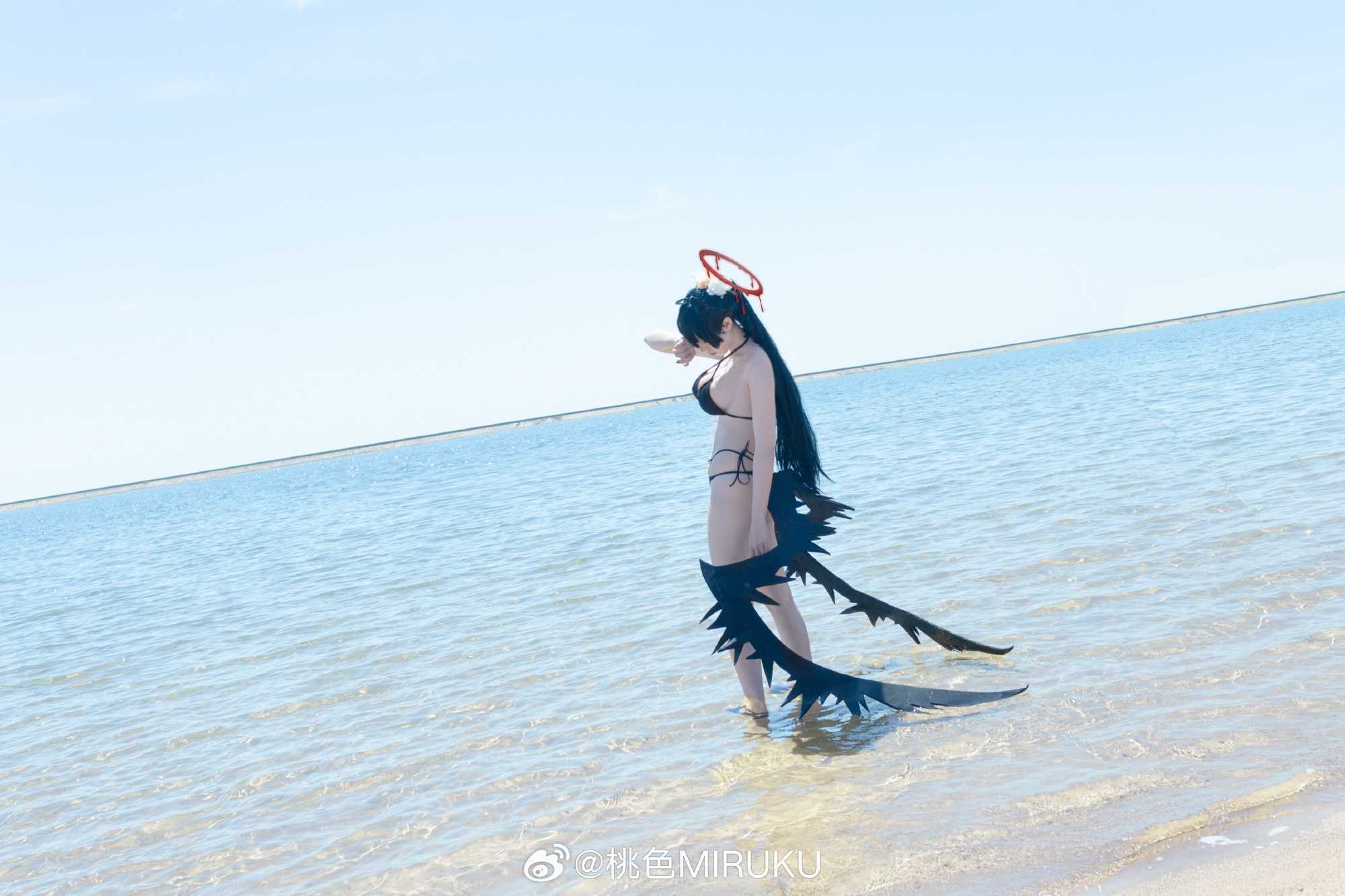 我还是第一次、像这样在海里玩、虽然很尽兴碧蓝档案剑先鹤城@桃色MIRUKU