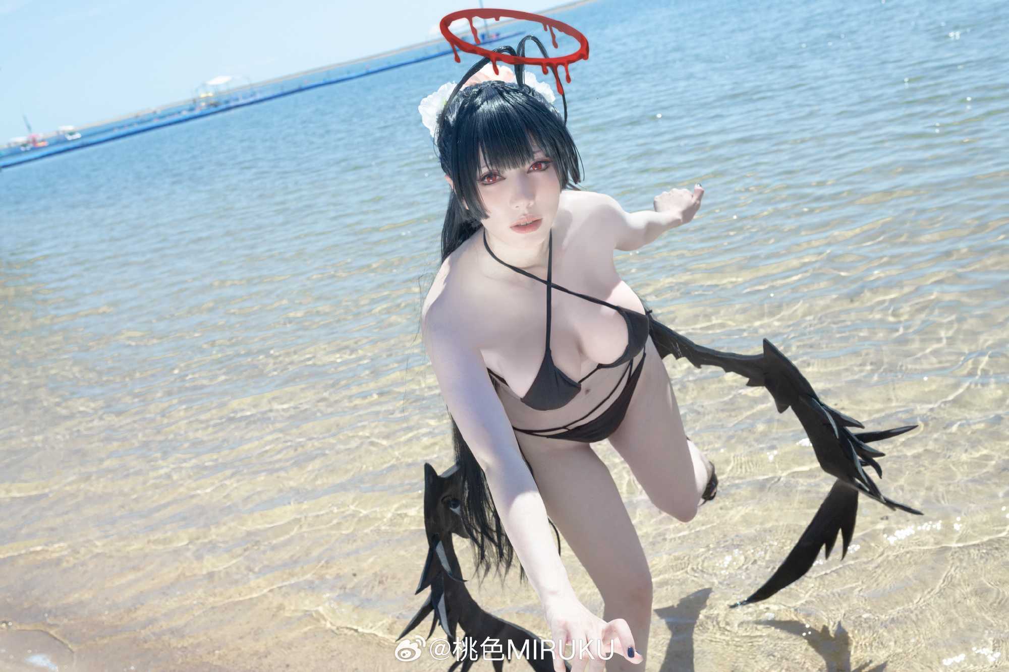我还是第一次、像这样在海里玩、虽然很尽兴碧蓝档案剑先鹤城@桃色MIRUKU