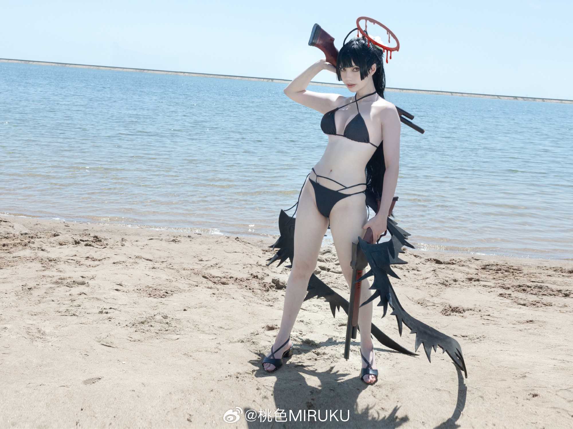 我还是第一次、像这样在海里玩、虽然很尽兴碧蓝档案剑先鹤城@桃色MIRUKU