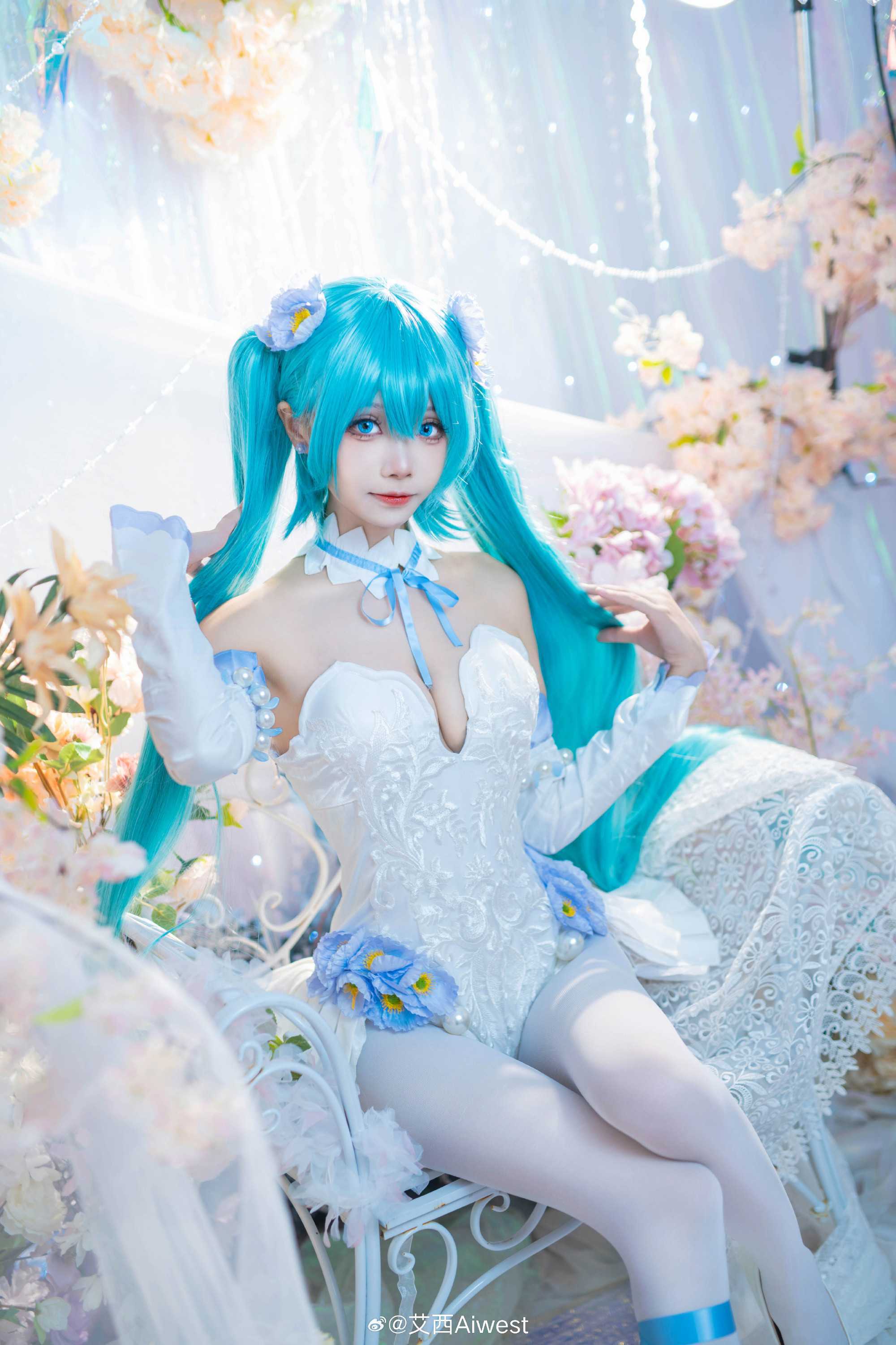 cosplay初音未来粉蝶花miku@艾西Aiwest