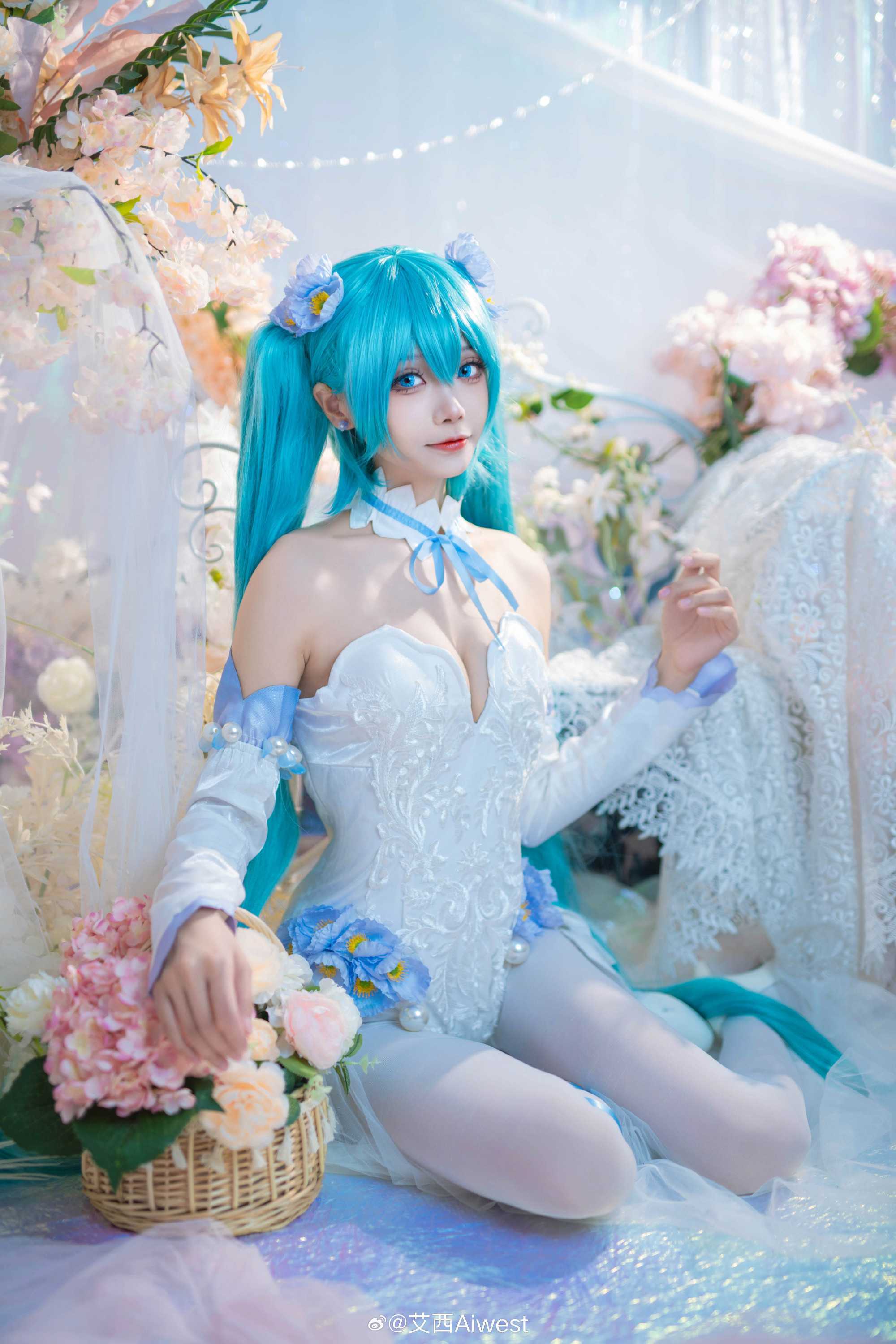 cosplay初音未来粉蝶花miku@艾西Aiwest