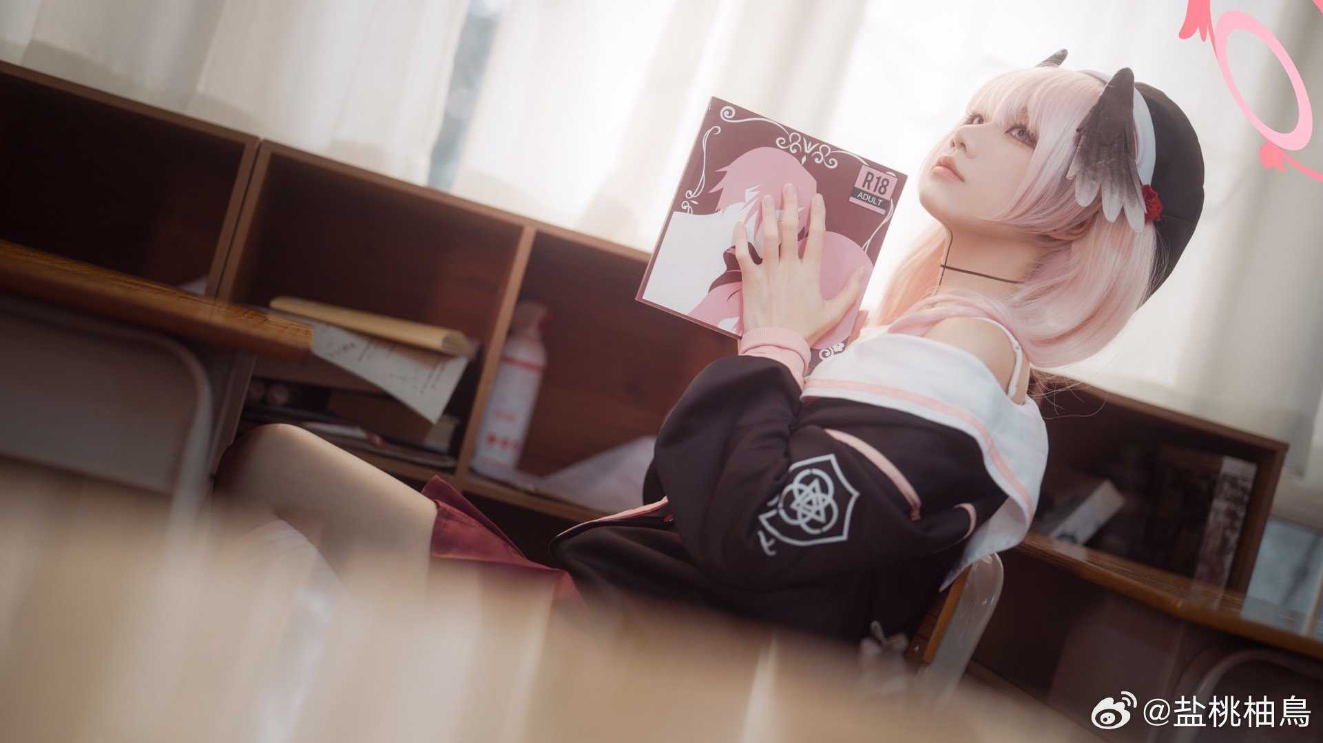 cosplay蔚蓝档案下江小春@盐桃柚鳥